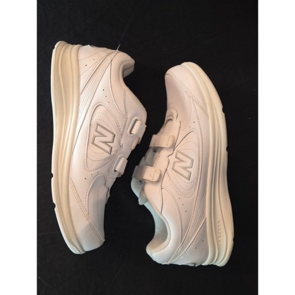 New Balance 577 Womens White Leather Walking Shoes WW577VW Hook Loop‎ Size 10